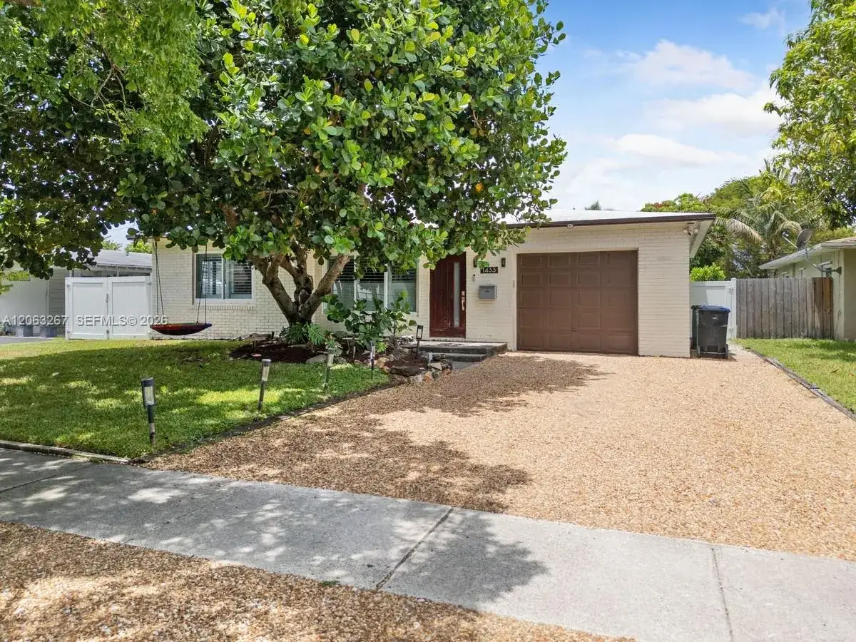 3 bedroom 2 bath Residential for sale at 1433 NE 17th Way, Fort Lauderdale FL 33304