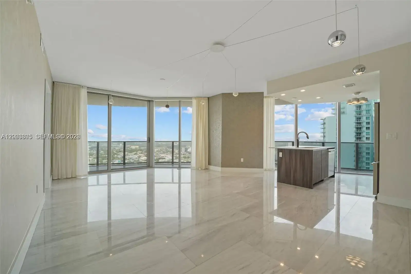 2 bedroom 2 bath Residential Lease for rent at 488 NE 18th St # 3701, Miami FL 33132