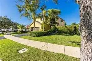 4 bedroom 2 bath Residential for sale at 1280 Majesty Ter, Weston FL 33327