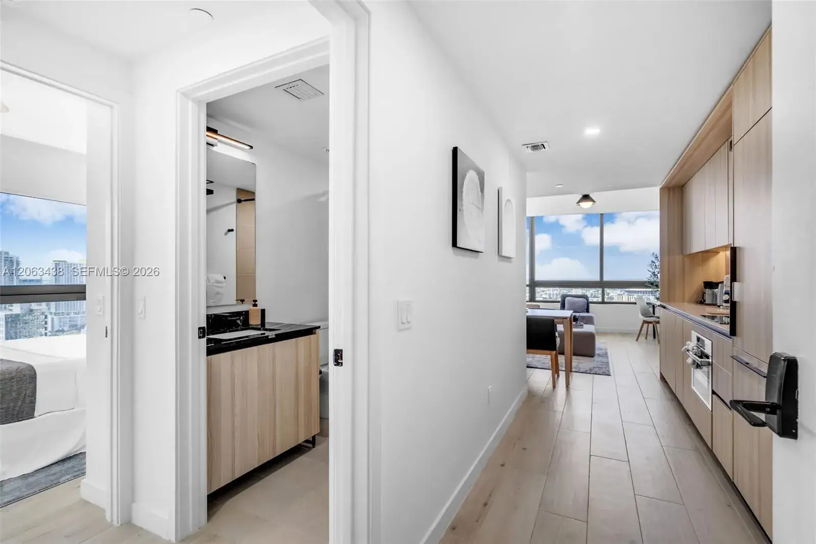 2 bedroom 2 bath Residential for sale at 225 N Miami Ave # 3712, Miami FL 33128