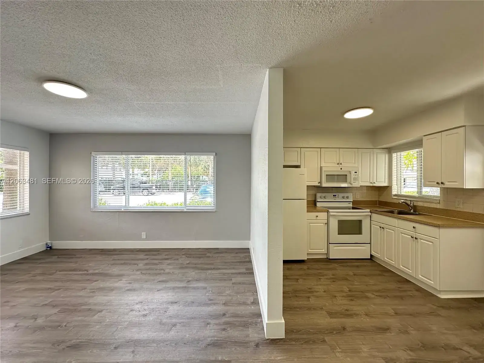 1 bedroom 1 bath Residential Lease for rent at 3720 NE 22nd Ave # 12, Lighthouse Point FL 33064