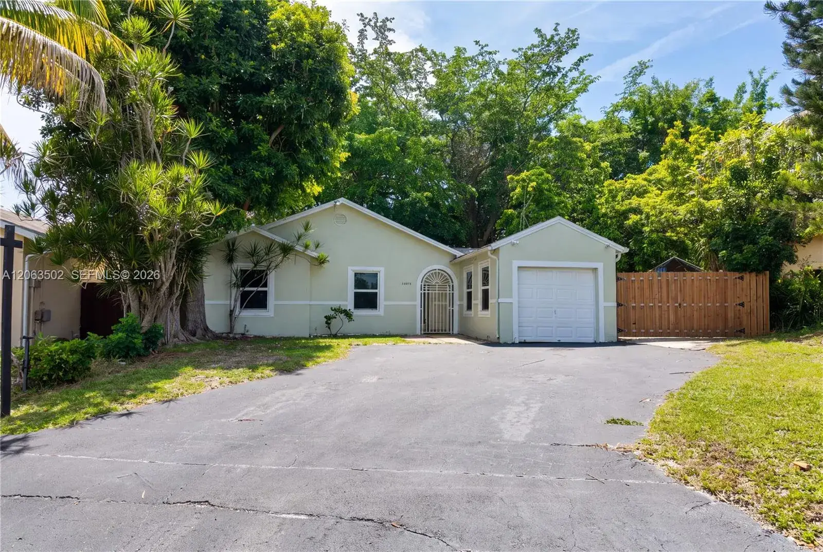 3 bedroom 2 bath Residential for sale at 25039 SW 127th Pl, Homestead FL 33032