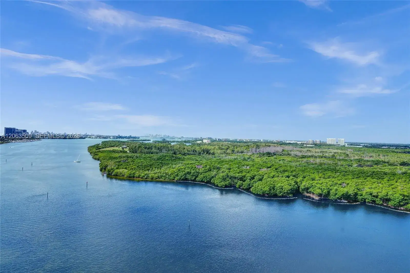2 bedroom 2 bath Residential Lease for rent at 500 Bayview Dr, Sunny Isles Beach FL 33160