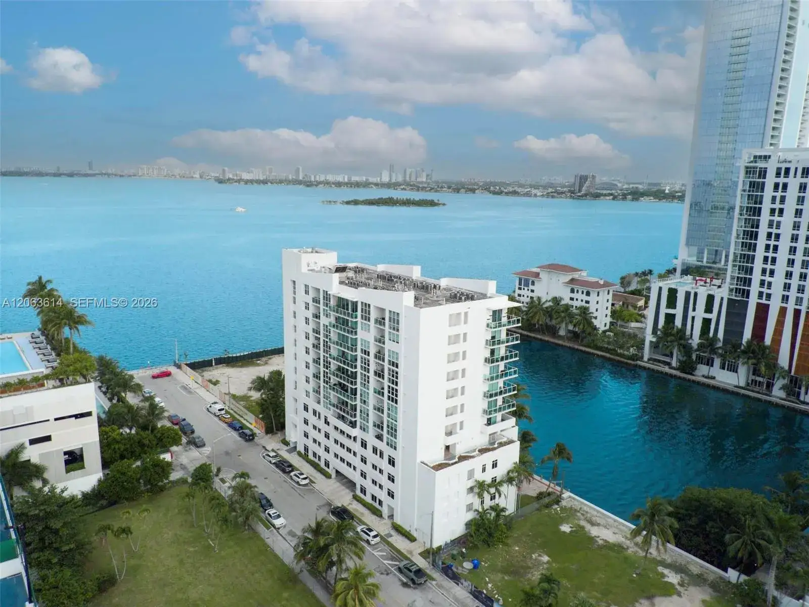 1 bedroom 1 bath Residential Lease for rent at 500 NE 29th St # 706, Miami FL 33137