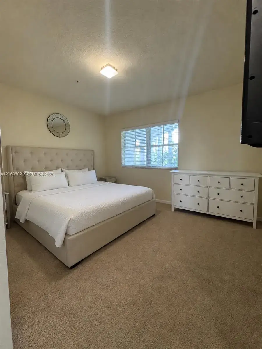 8620 NW 97th Ave # 212, Doral FL 33178