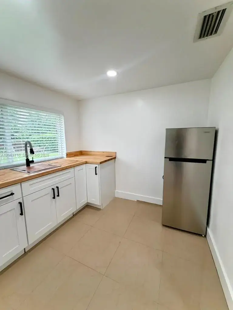 1 bath Residential Lease for rent at 117 NE 115th St # 1, Miami FL 33161