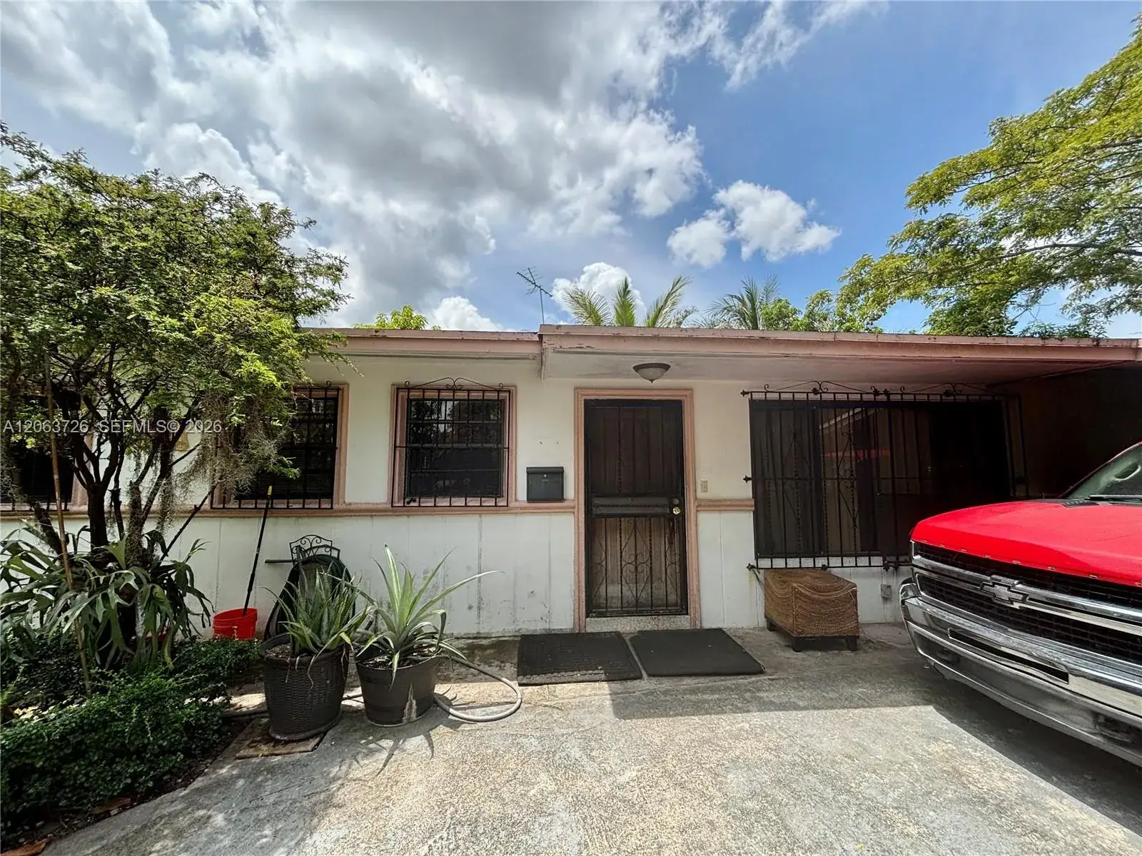3 bedroom 2 bath Residential for sale at 5300 SW 103rd Pl, Miami FL 33165