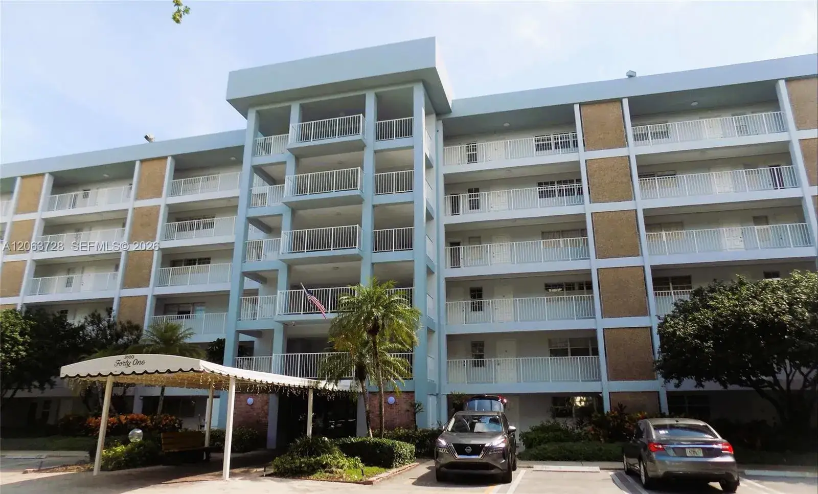 2 bedroom 2 bath Residential for sale at 3100 N Course Ln # 502, Pompano Beach FL 33069
