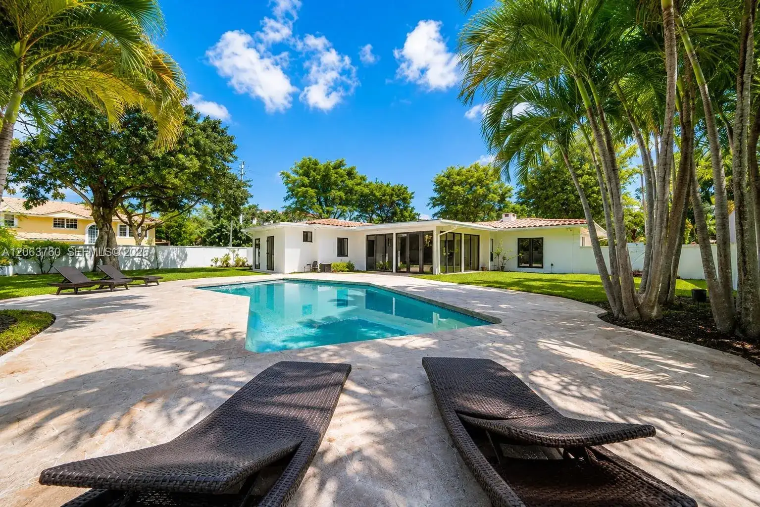 4 bedroom 4 bath Residential for sale at 549 NE 12th Ave, Fort Lauderdale FL 33301
