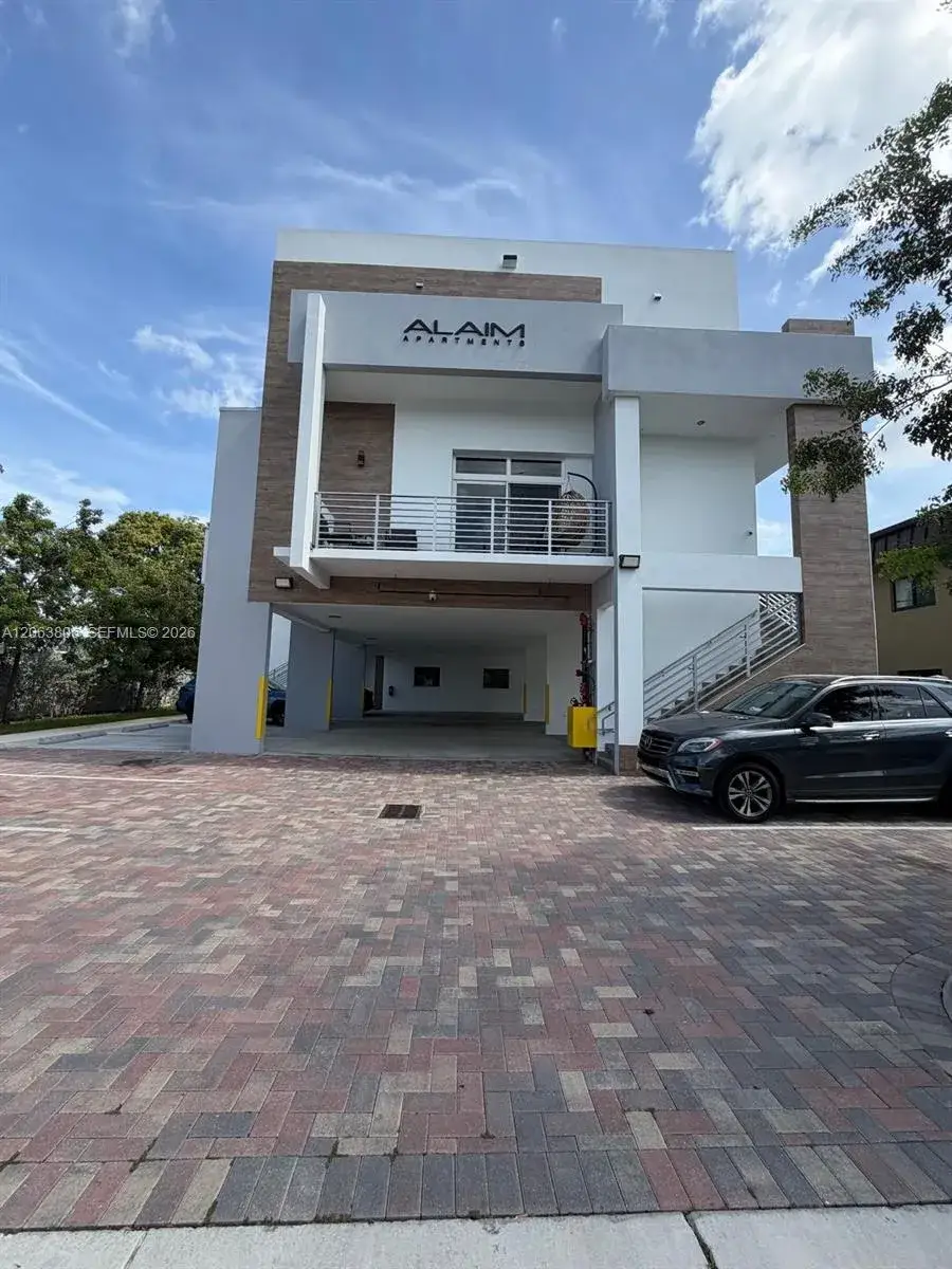 2 bedroom 2 bath Residential Lease for rent at 381 E 50th St # 5, Hialeah FL 33013