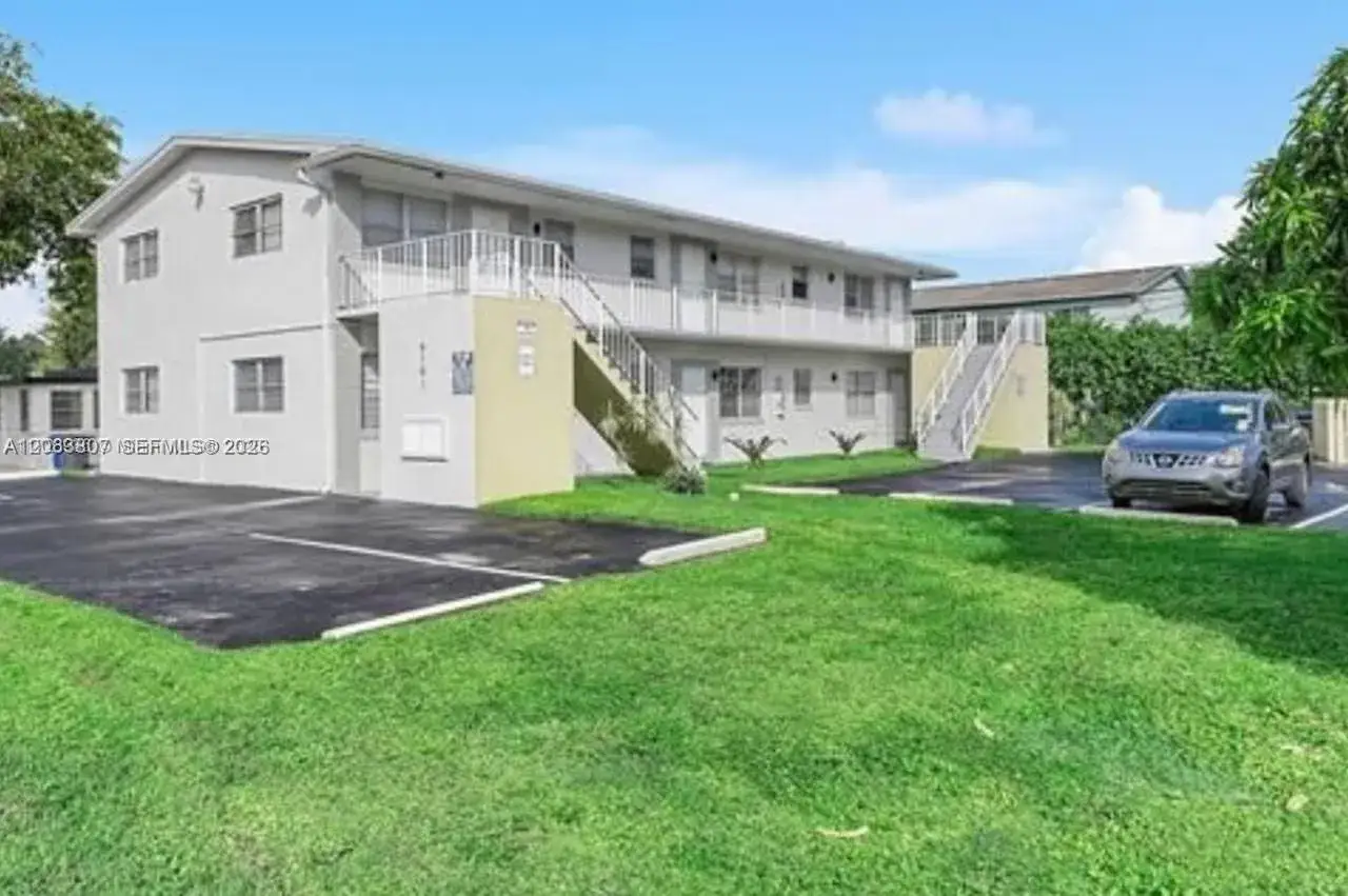 1 bedroom 1 bath Residential Lease for rent at 6101 Garfield St # 5, Hollywood FL 33024