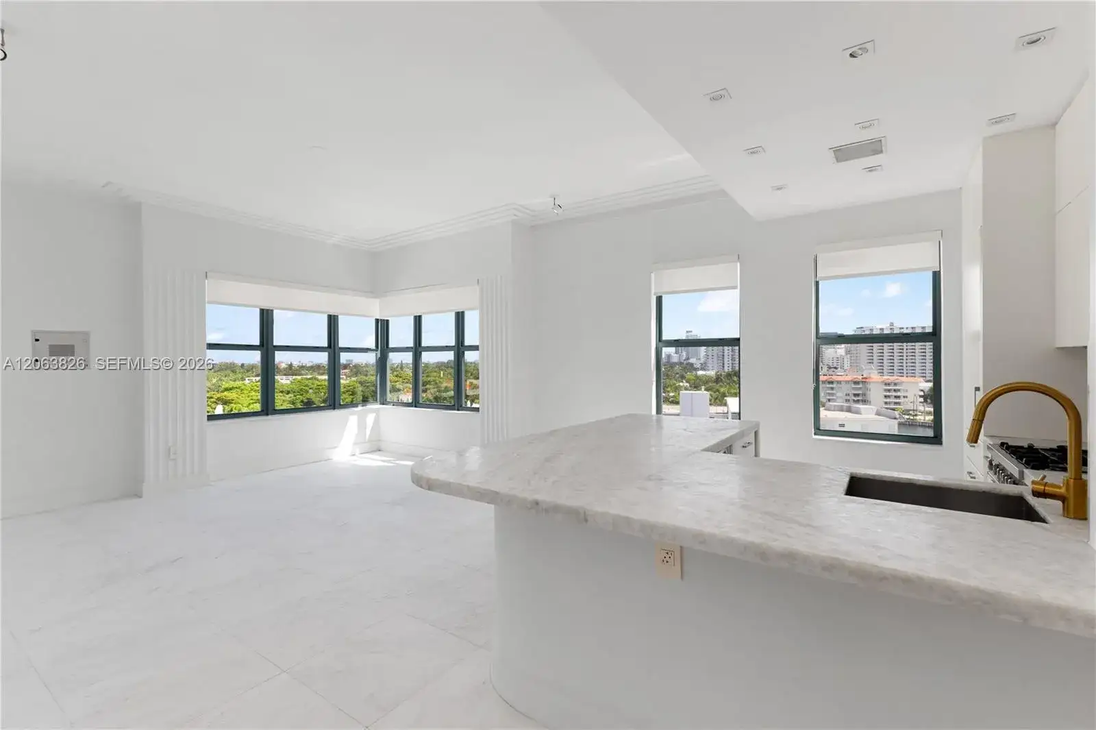 1 bedroom 2 bath Residential Lease for rent at 2421 Lake Pancoast Dr # 7A, Miami Beach FL 33140