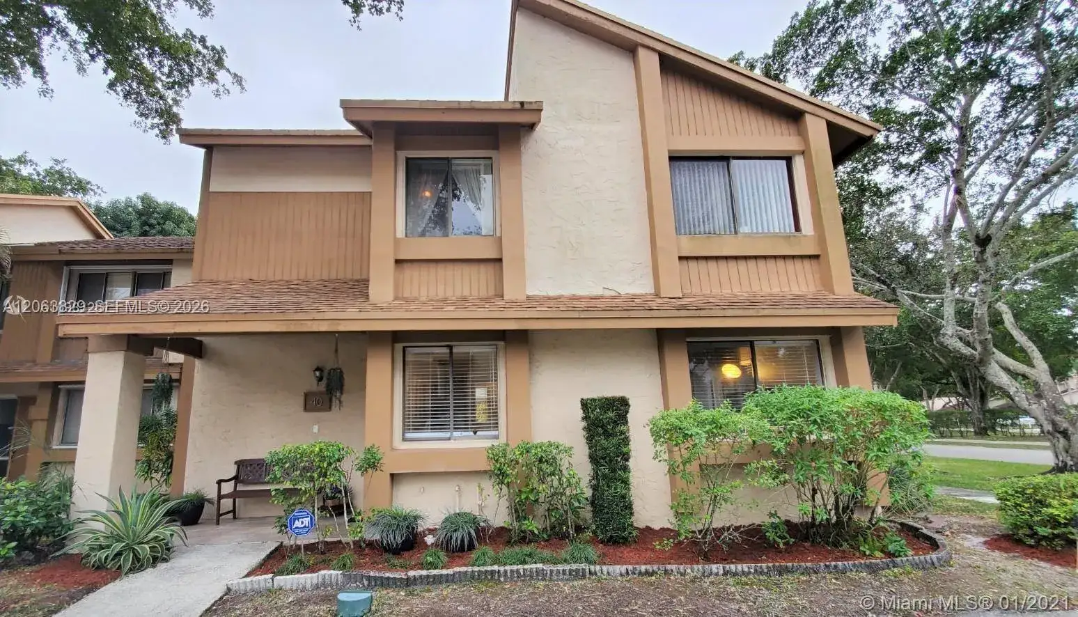 2 bedroom 1 bath Residential Lease for rent at 40 Wimbledon Lake Dr # 216, Plantation FL 33324