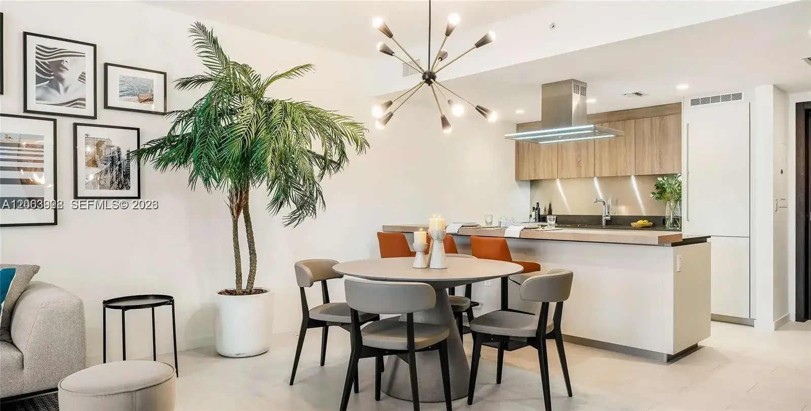1 bedroom 1 bath Residential Lease for rent at 1000 Brickell Plaza # 2711, Miami FL 33131