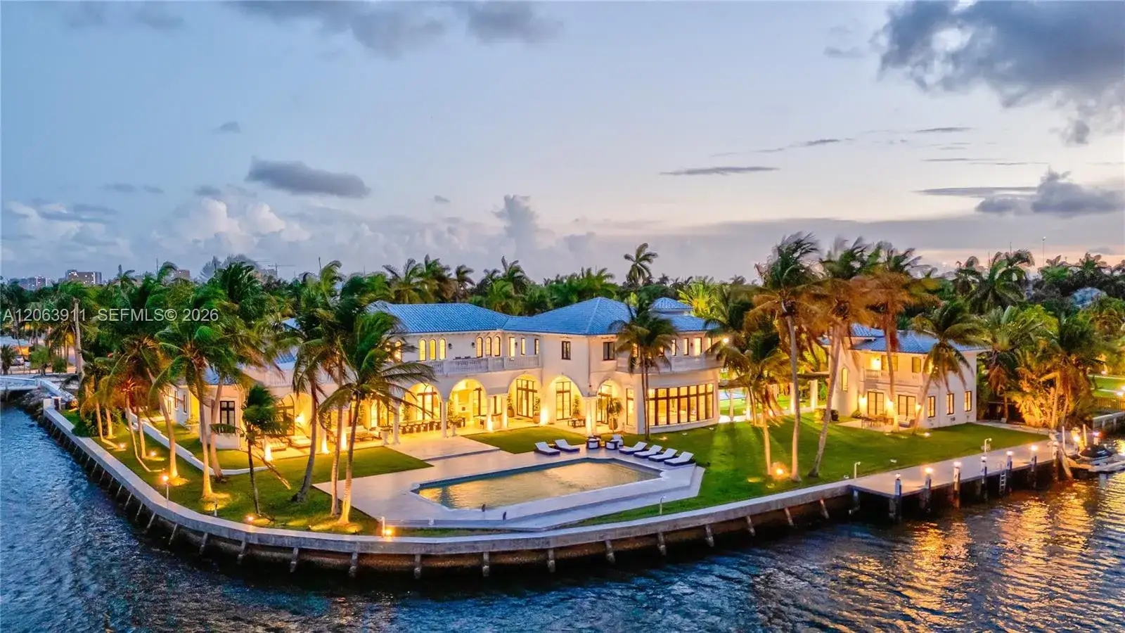 9 bedroom 13 bath Residential for sale at 900 S Northlake Dr, Hollywood FL 33019