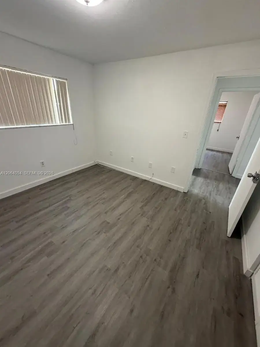 2 bedroom 1 bath Residential Lease for rent at 1501 W 42nd St # 102, Hialeah FL 33012