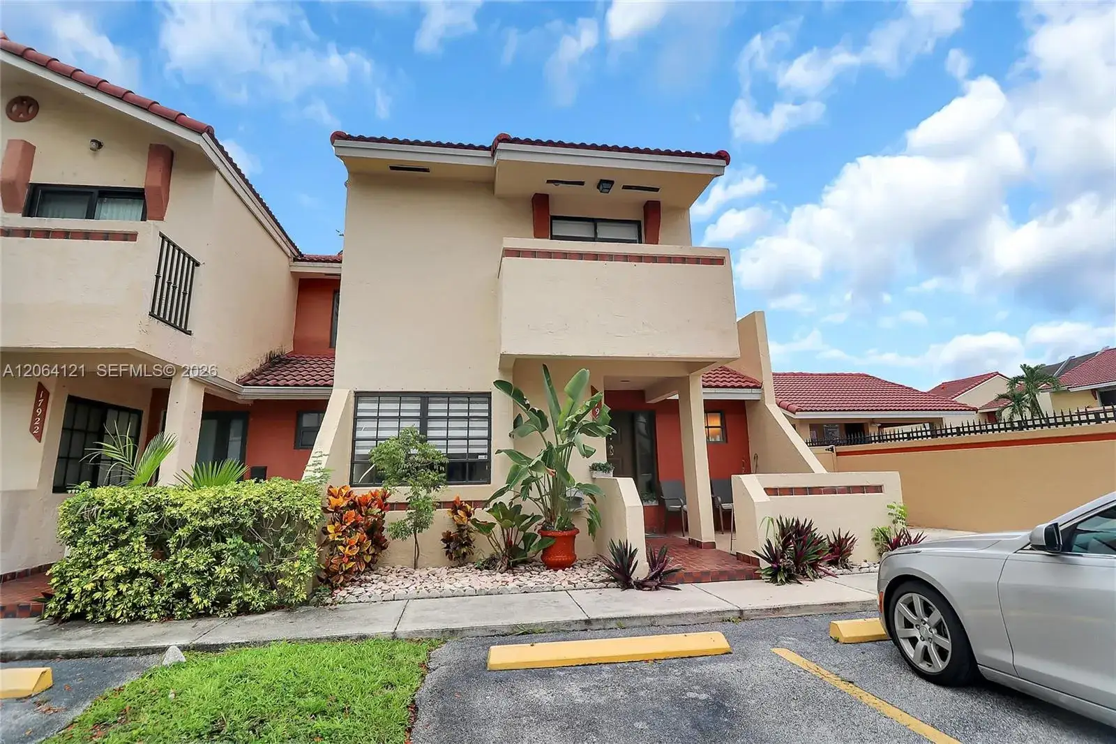 3 bedroom 2 bath Residential Lease for rent at 17920 NW 68th Ave # 31, Hialeah FL 33015
