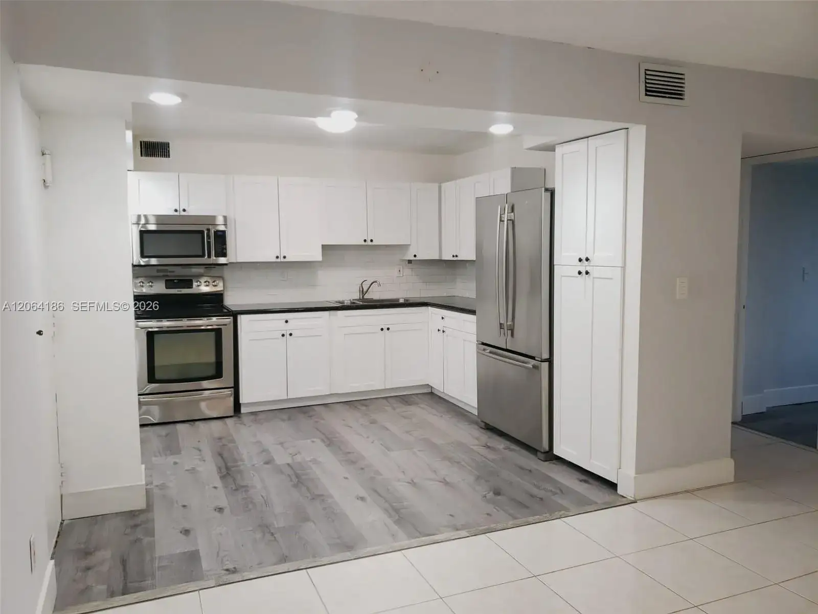 3 bedroom 2 bath Residential Lease for rent at 6861 SW 147th Ave # 3B, Miami FL 33193