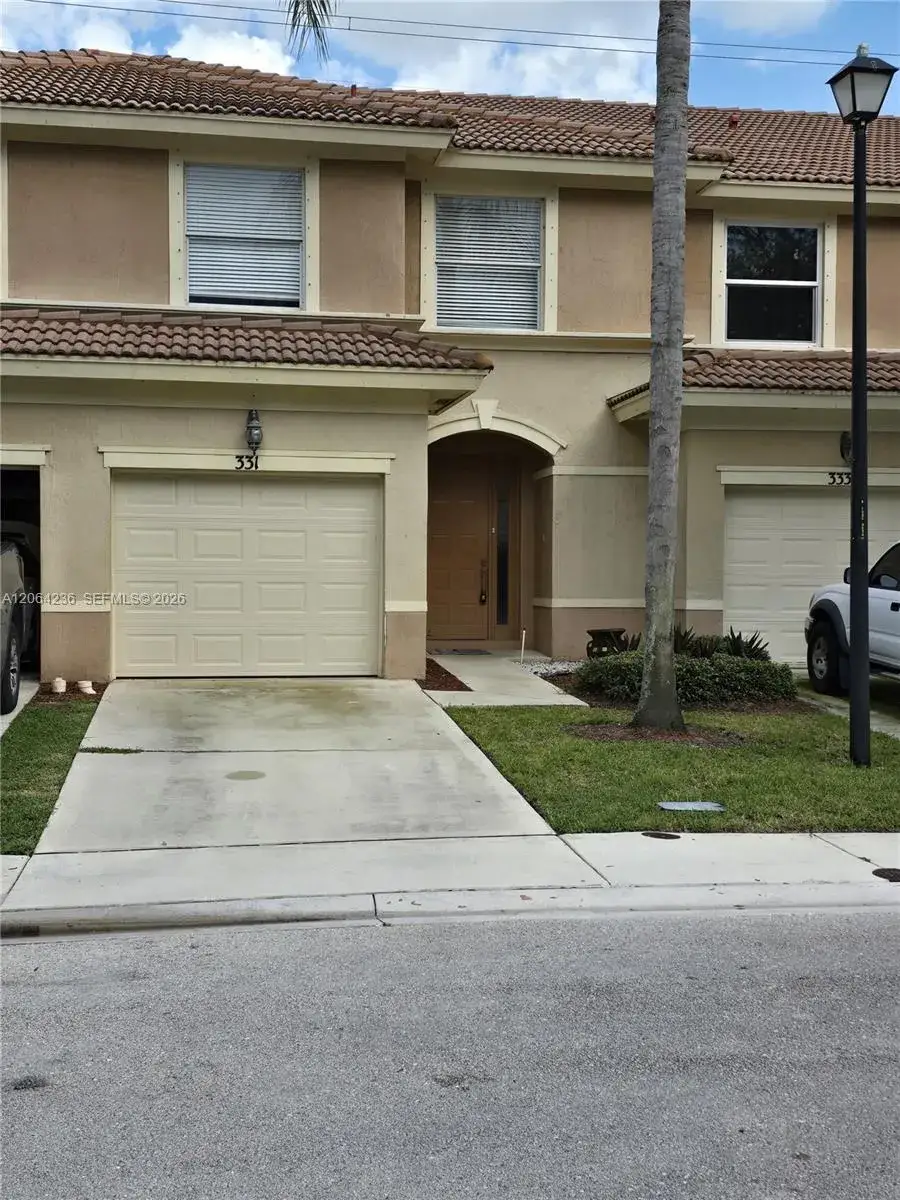 331 River Bluff Ln, Royal Palm Beach FL 33411