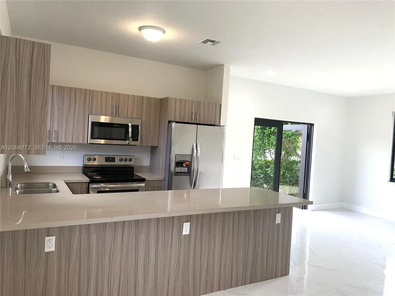 3 bedroom 2 bath Residential Lease for rent at 211 NW 7th Ct # A, Hallandale Beach FL 33009