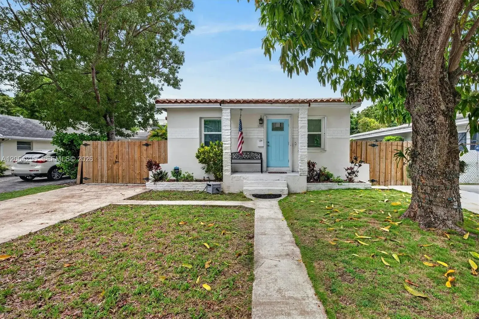 2 bedroom 2 bath Residential for sale at 3780 SW 27th Ter, Miami FL 33134