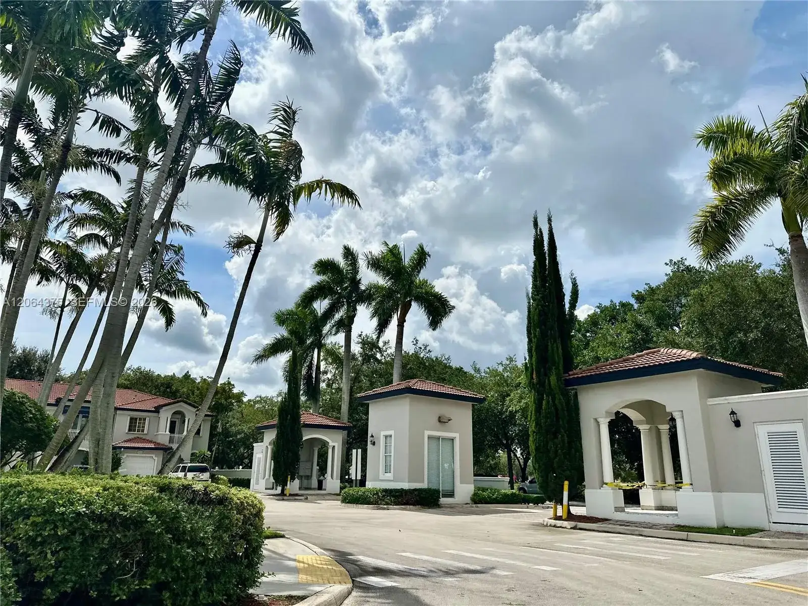 3 bedroom 2 bath Residential Lease for rent at 8102 SW 118th Pl # 8102, Miami FL 33183