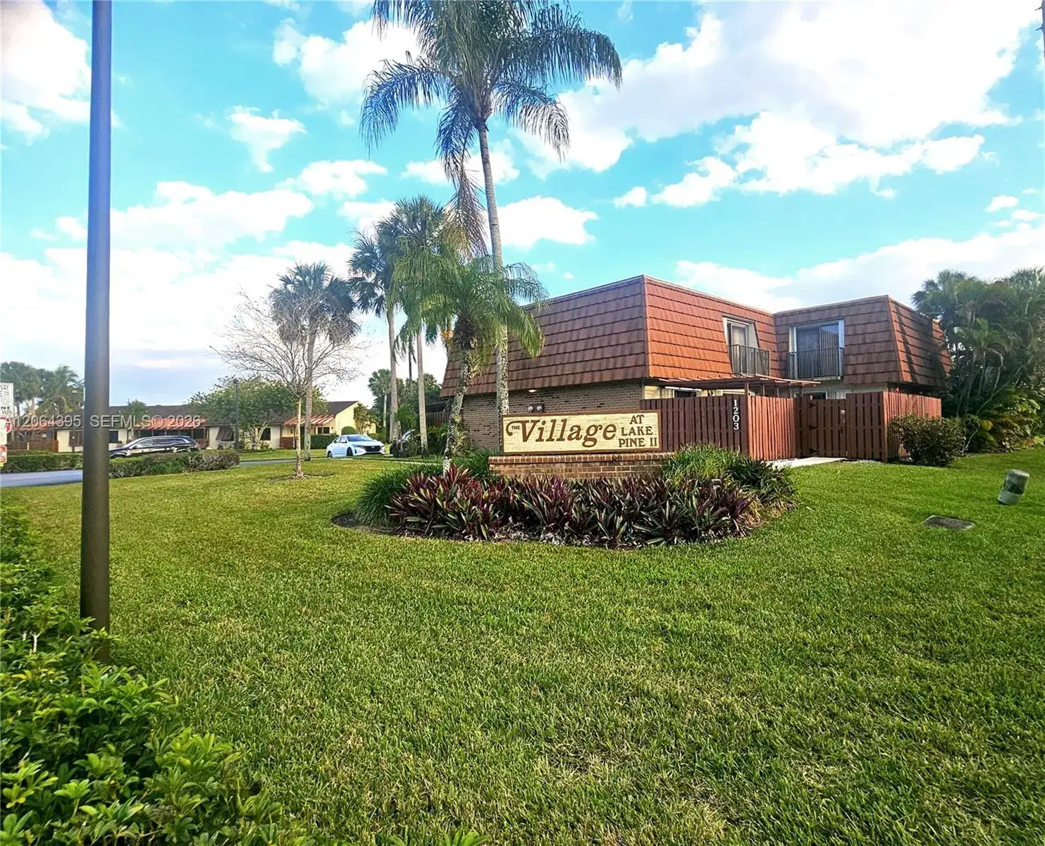 3 bedroom 2 bath Residential for sale at 1201 SW 120th Way, Davie FL 33325