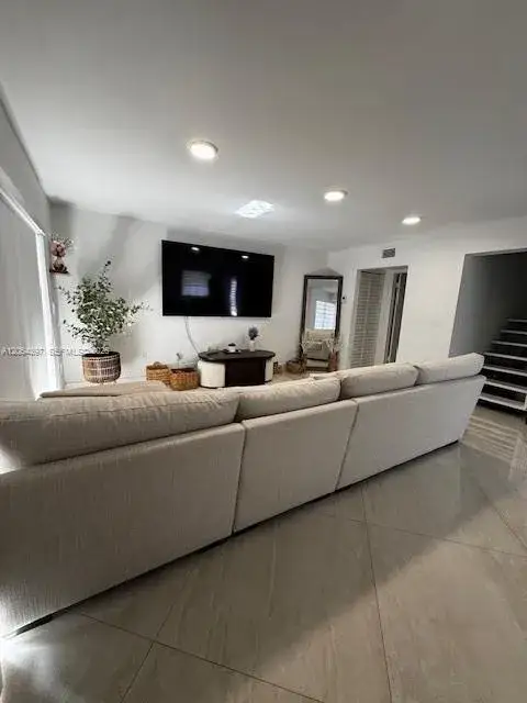 2 bedroom 2 bath Residential Lease for rent at 15375 SW 105th Ln # 4, Miami FL 33196