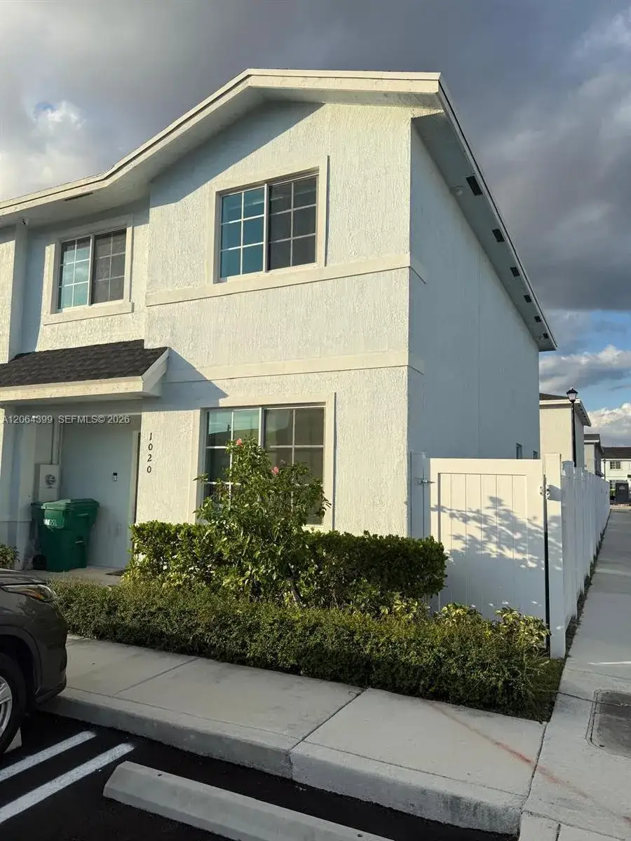 3 bedroom 2 bath Residential for sale at 1020 NW 5th Ter, Florida City FL 33034
