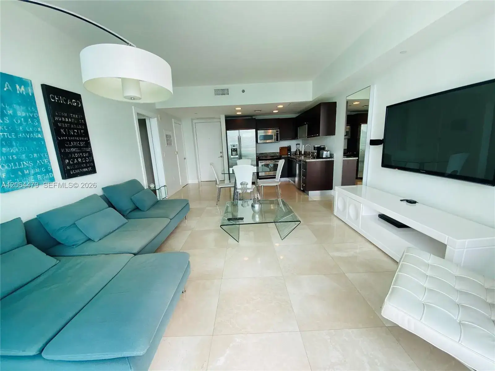 1 bedroom 1 bath Residential Lease for rent at 950 Brickell Bay Dr # 3709, Miami FL 33131