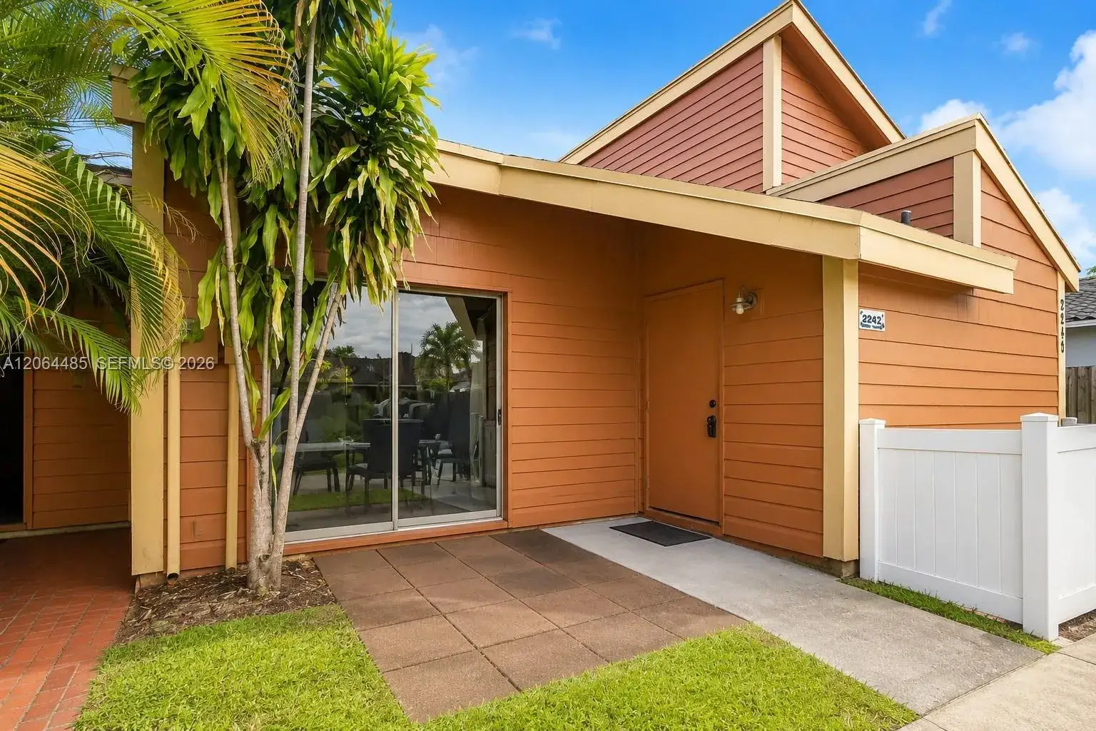 2242 NW 55th Ter # 2242, Lauderhill FL 33313