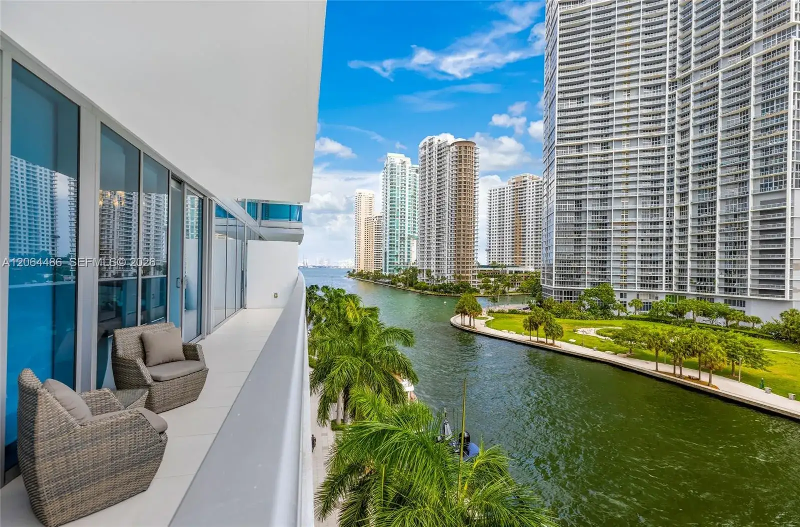 2 bedroom 2 bath Residential Lease for rent at 200 Biscayne Boulevard Way # 504, Miami FL 33131