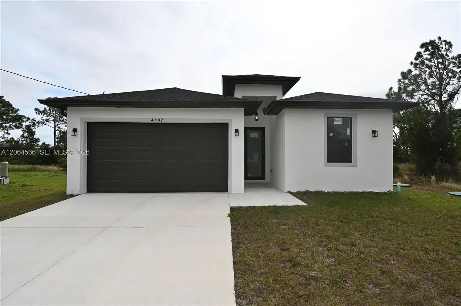 3 bedroom 2 bath Residential for sale at 4107 13 ST SW, Lehigh Acres FL 33976
