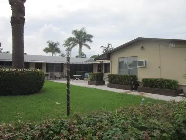 1 bath Residential Lease for rent at 1120 N 14th Ave # 2, Hollywood FL 33020