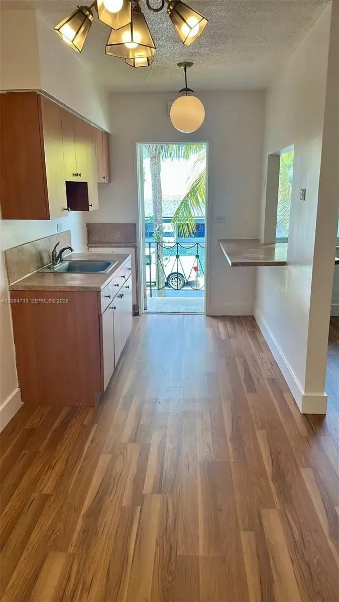 1 bedroom 1 bath Residential Lease for rent at 70 NW 77th St # 25, Miami FL 33150