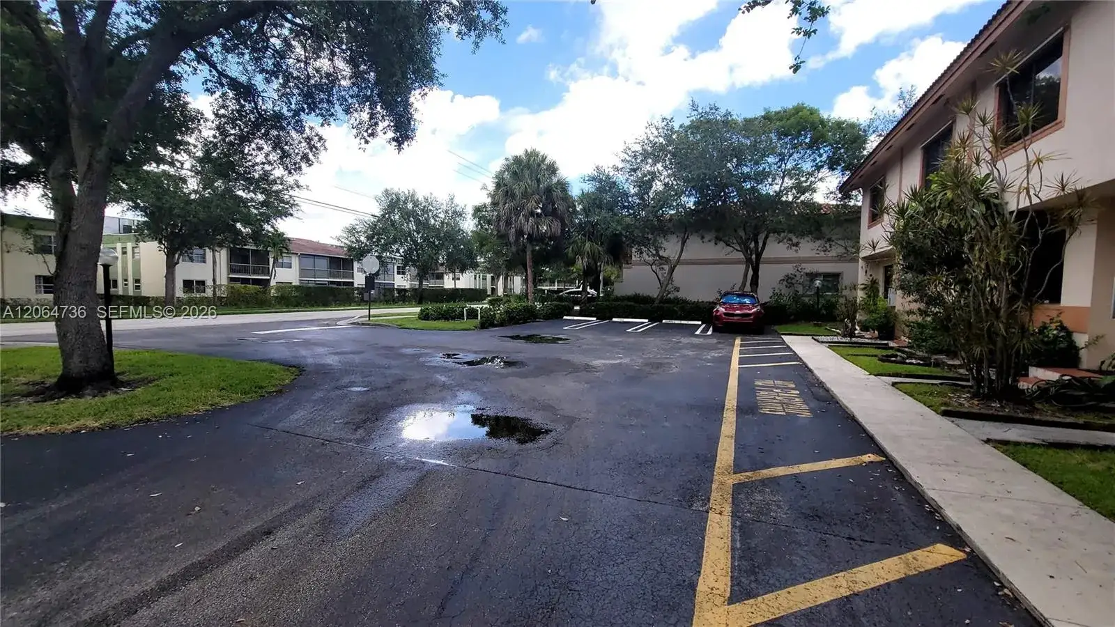 2 bedroom 2 bath Residential Lease for rent at 9092 NW 40th St # 4, Coral Springs FL 33065