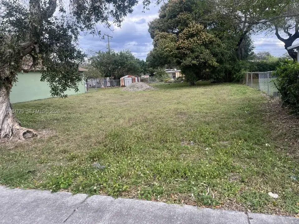 Commercial Land for sale at 636 NW 12th Ave, Fort Lauderdale FL 33311