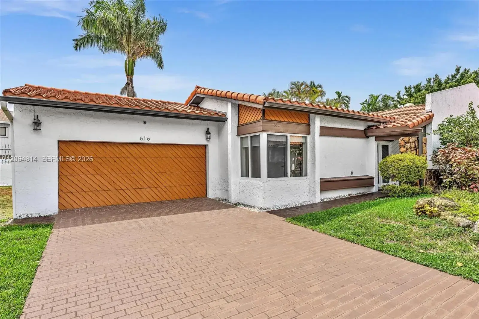 3 bedroom 2 bath Residential Lease for rent at 616 NE 195th St, Miami FL 33179