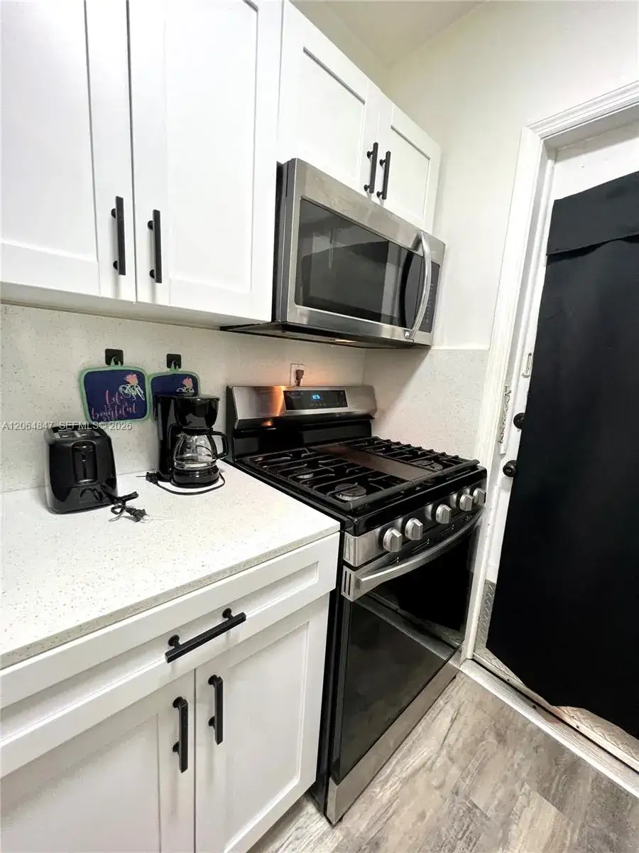 1 bath Residential Lease for rent at 8132 Harding Ave # 3, Miami Beach FL 33141