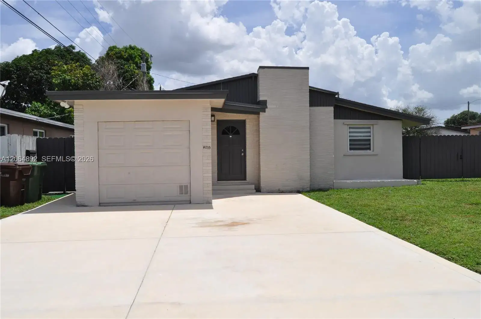 2 bedroom 1 bath Residential for sale at 4035 E 2nd Ave, Hialeah FL 33013