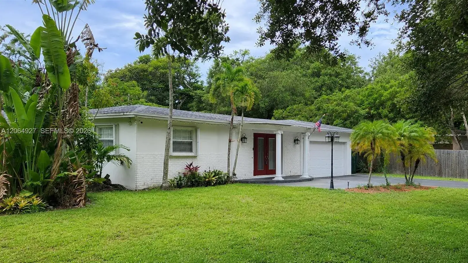 3 bedroom 2 bath Residential for sale at 4020 SW 2nd St, Plantation FL 33317