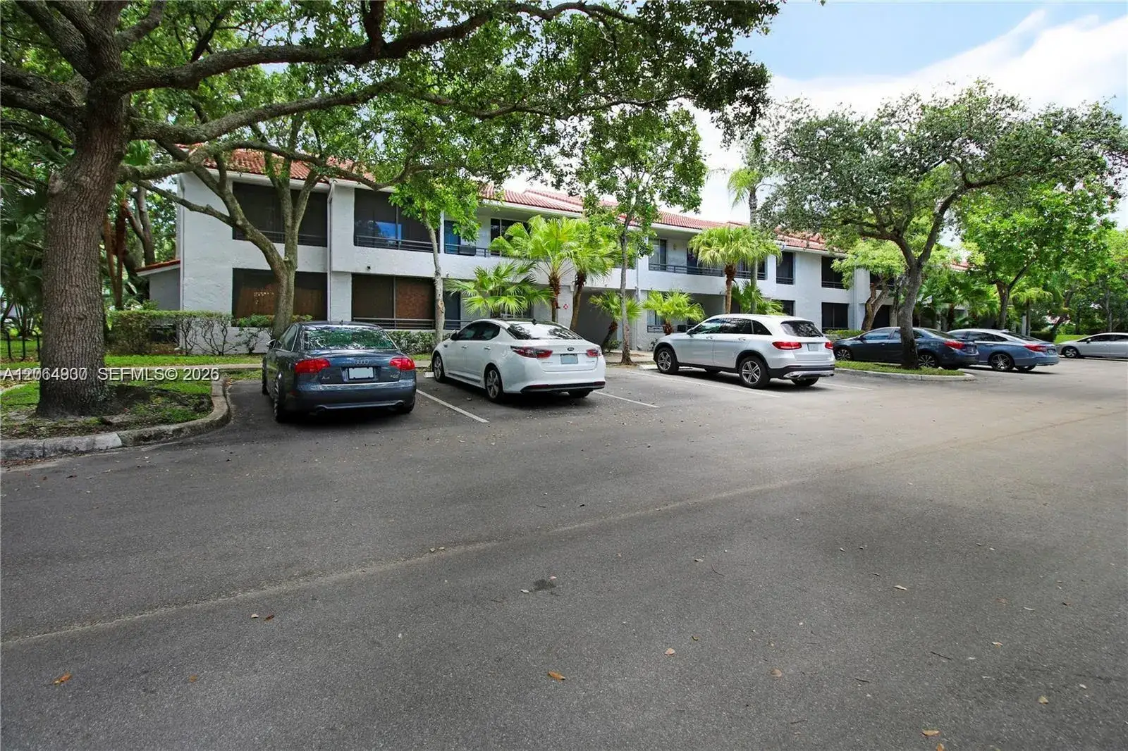 2 bedroom 2 bath Residential for sale at 831 Lyons Rd # 23101, Coconut Creek FL 33063