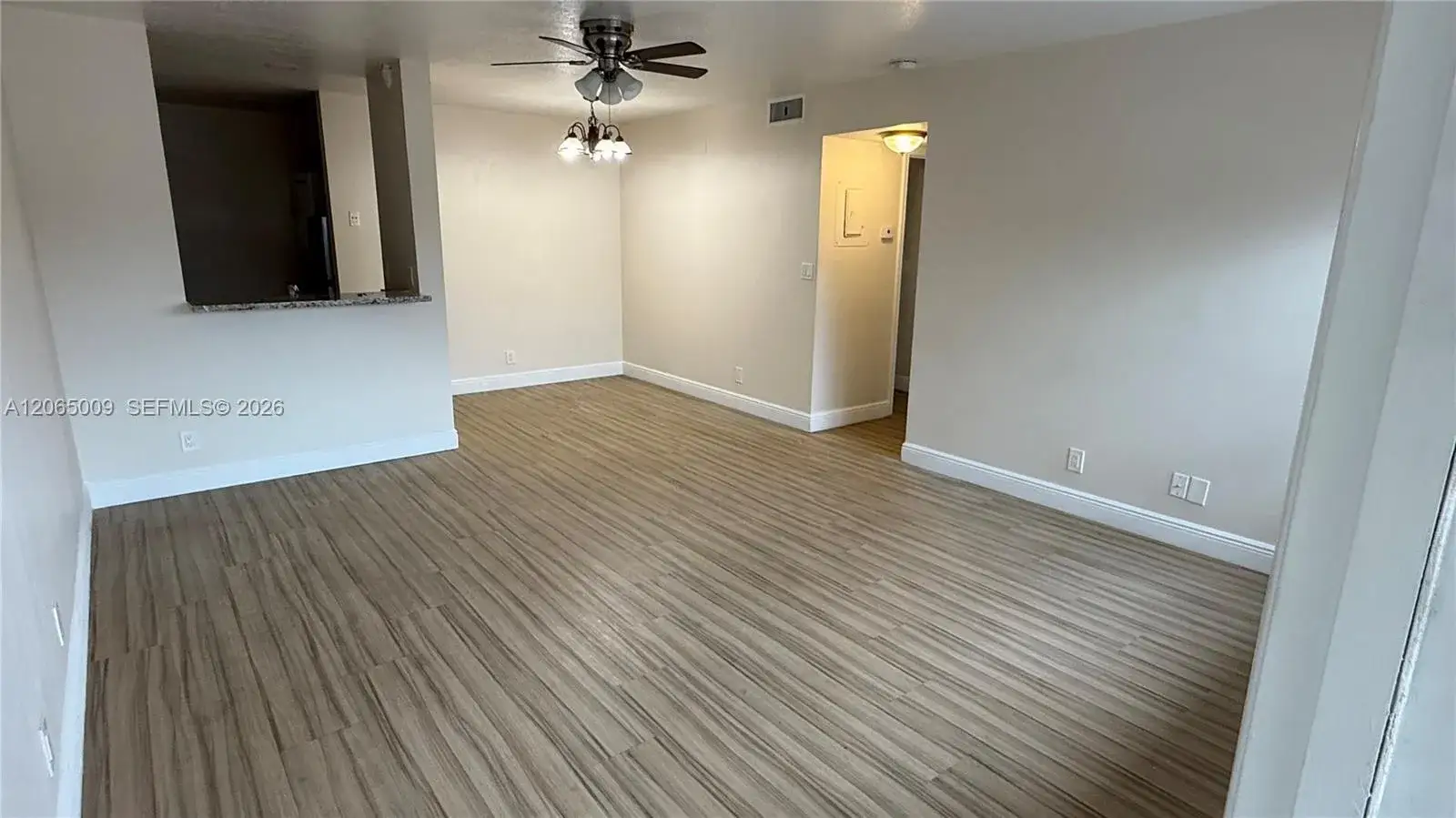 2 bedroom 2 bath Residential for sale at 1006 Twin Lakes Dr, Coral Springs FL 33071