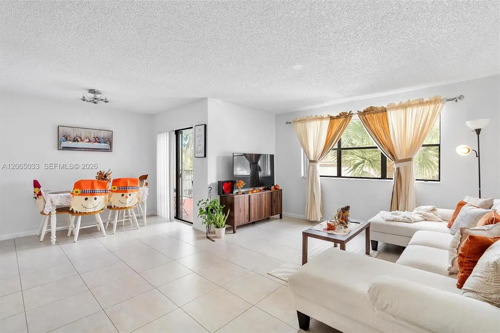1 bedroom 1 bath Residential for sale at 510 S Park Rd # 10, Hollywood FL 33021