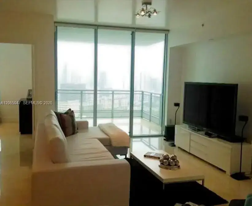 2 bedroom 2 bath Residential Lease for rent at 350 S Miami Ave # 2904, Miami FL 33130