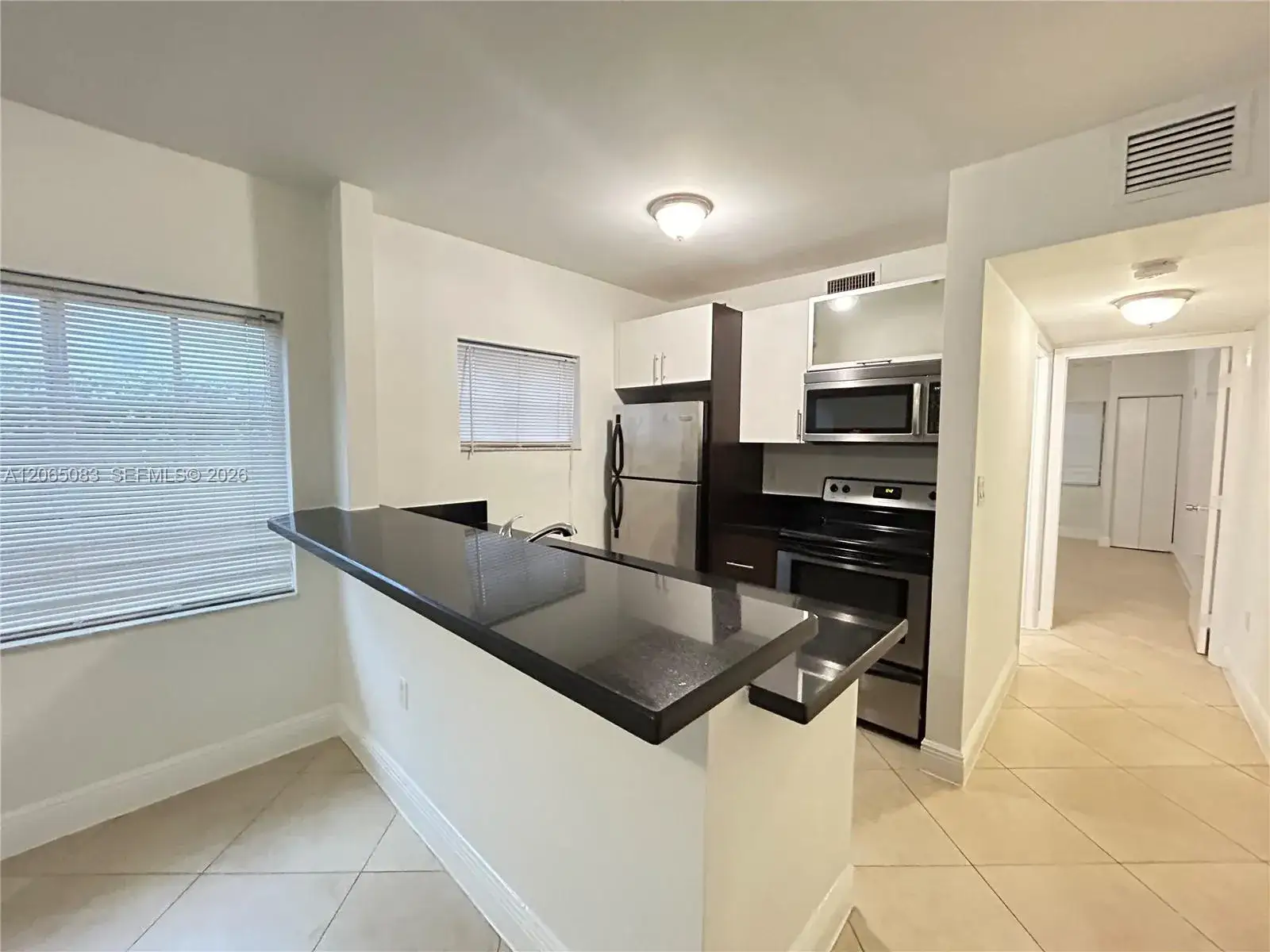 1 bedroom 1 bath Residential Lease for rent at 1034 Lenox Ave # 10, Miami Beach FL 33139