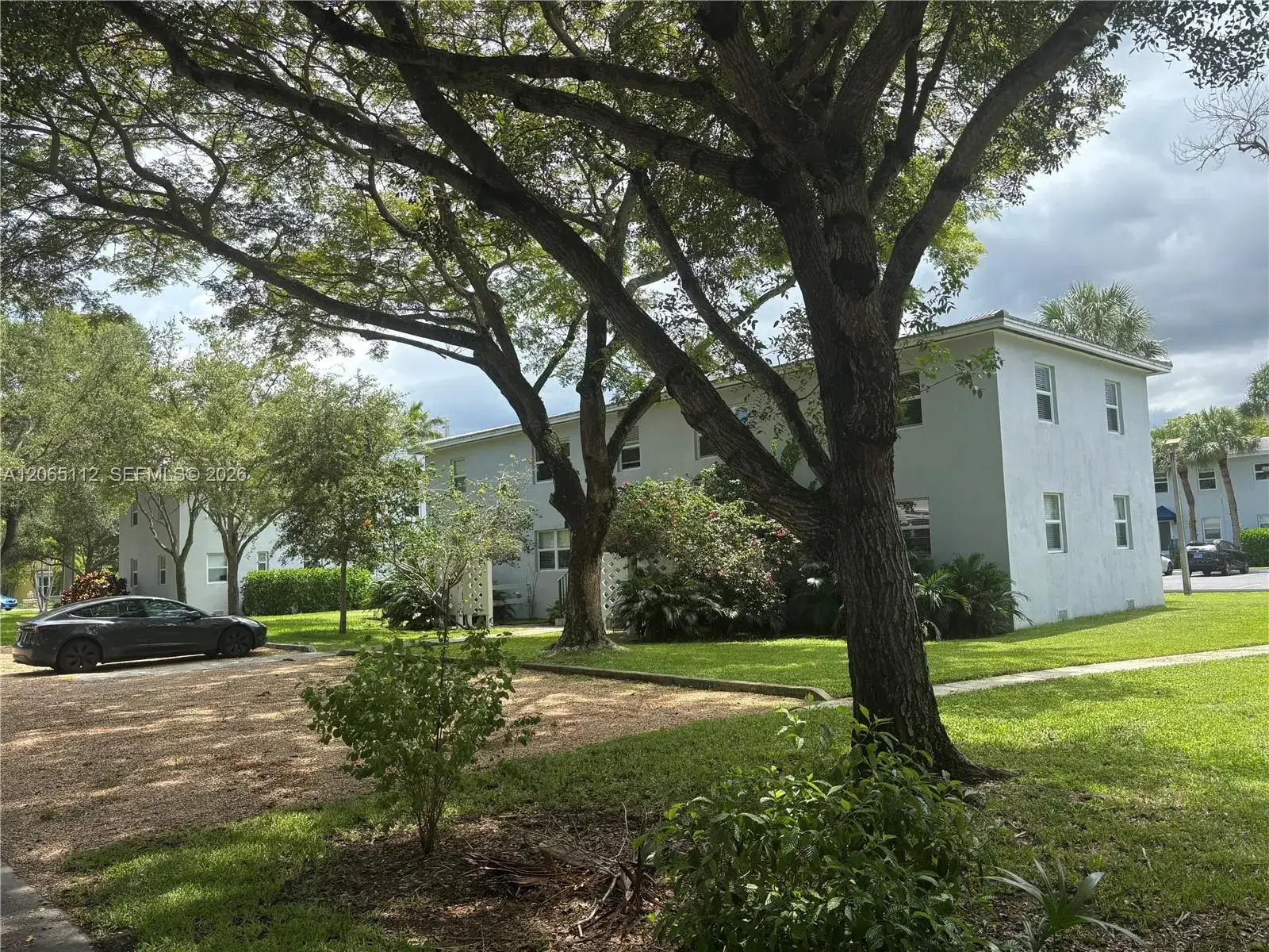 2 bedroom 1 bath Residential Lease for rent at 7740 SW 54th Ct # 49A, Miami FL 33143