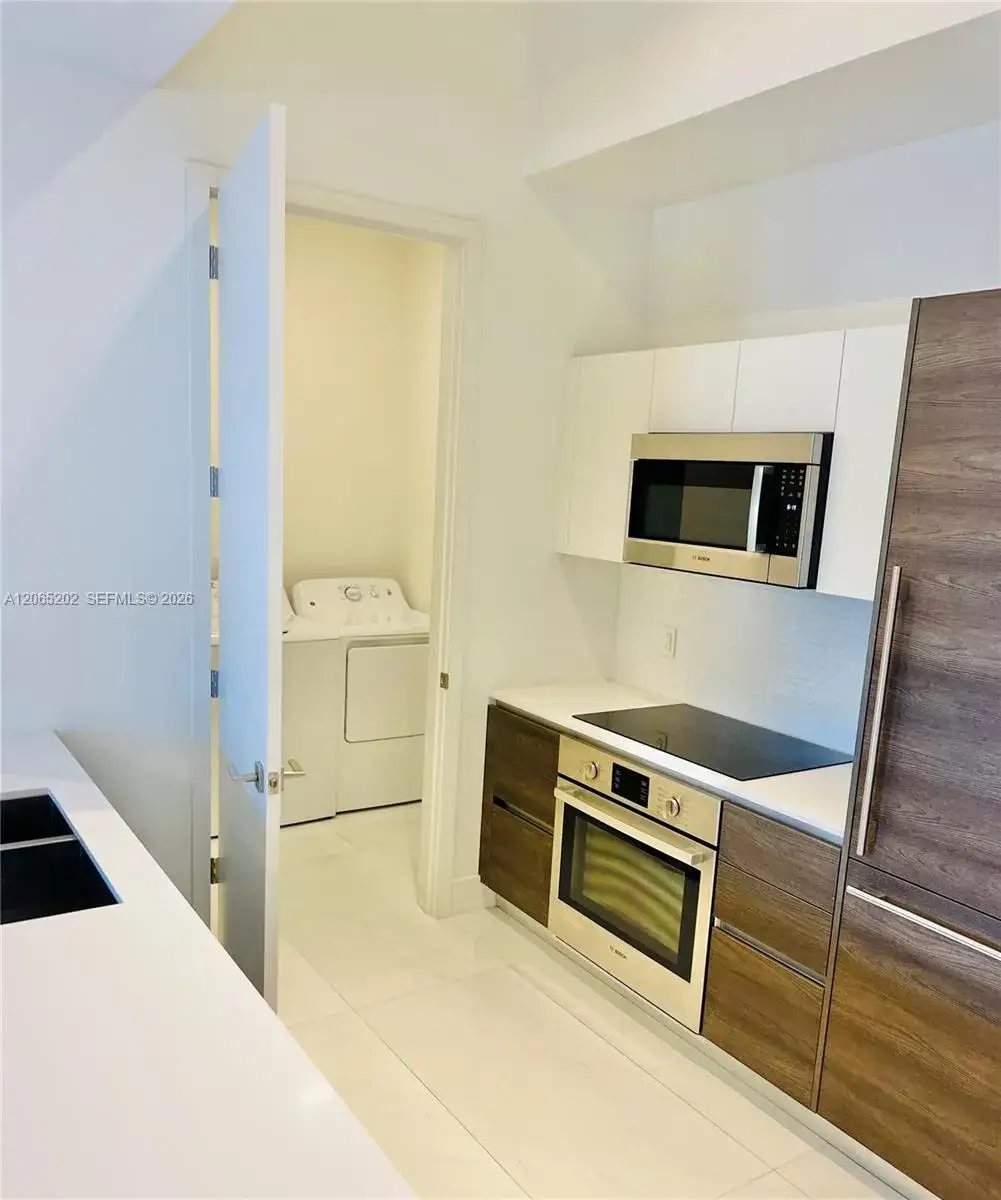 2 bedroom 2 bath Residential Lease for rent at 301 Altara Ave # 210, Coral Gables FL 33146