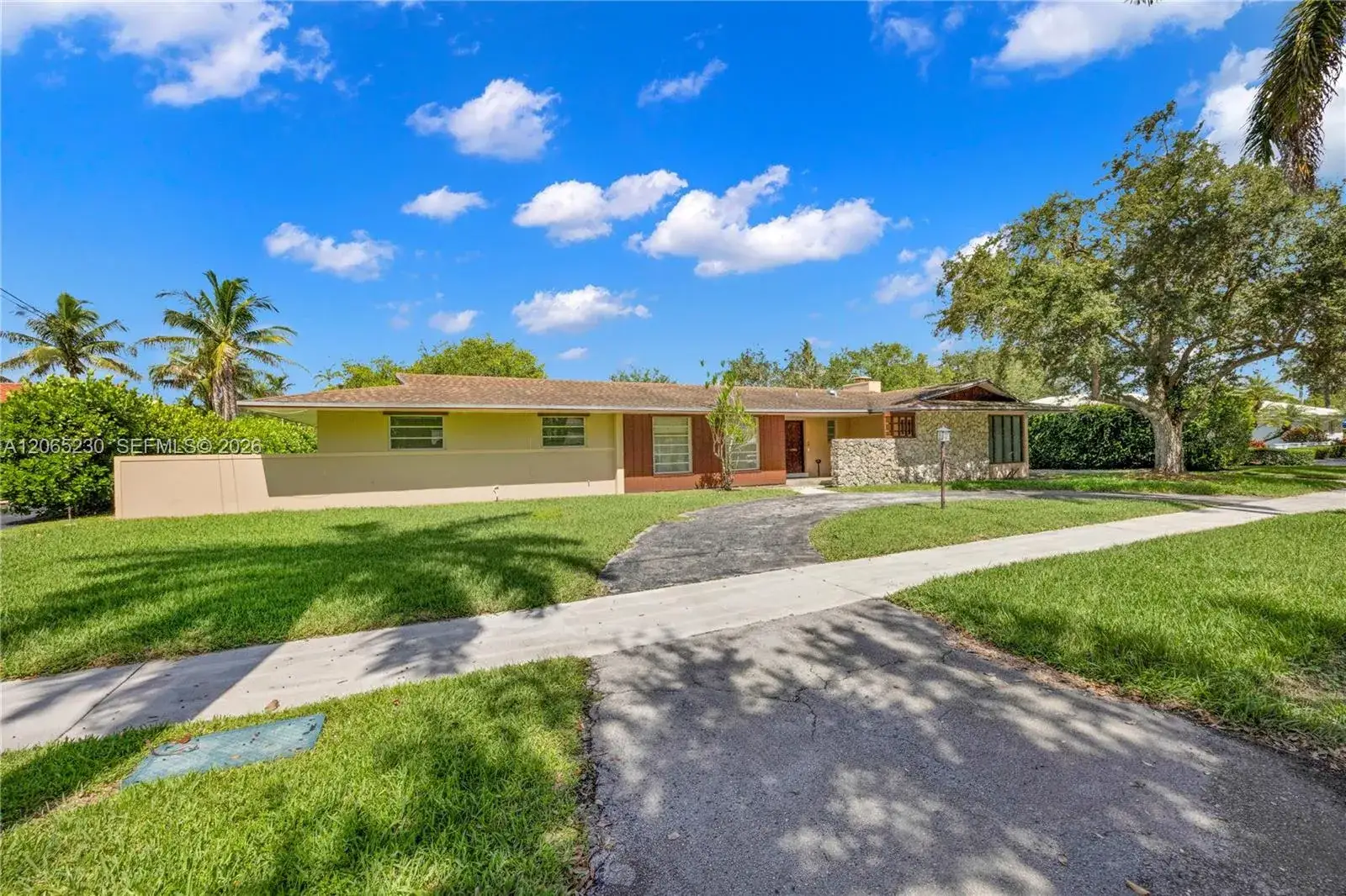 4 bedroom 2 bath Residential for sale at 11800 SW 72nd Ave, Pinecrest FL 33156