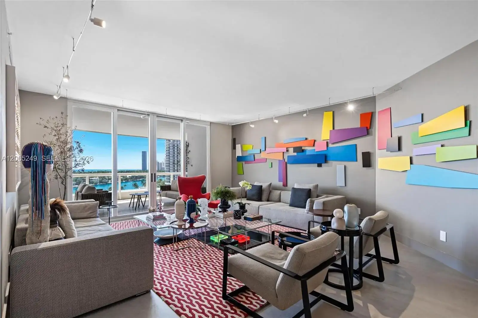 3 bedroom 2 bath Residential for sale at 21050 Point Pl # 1006, Aventura FL 33180